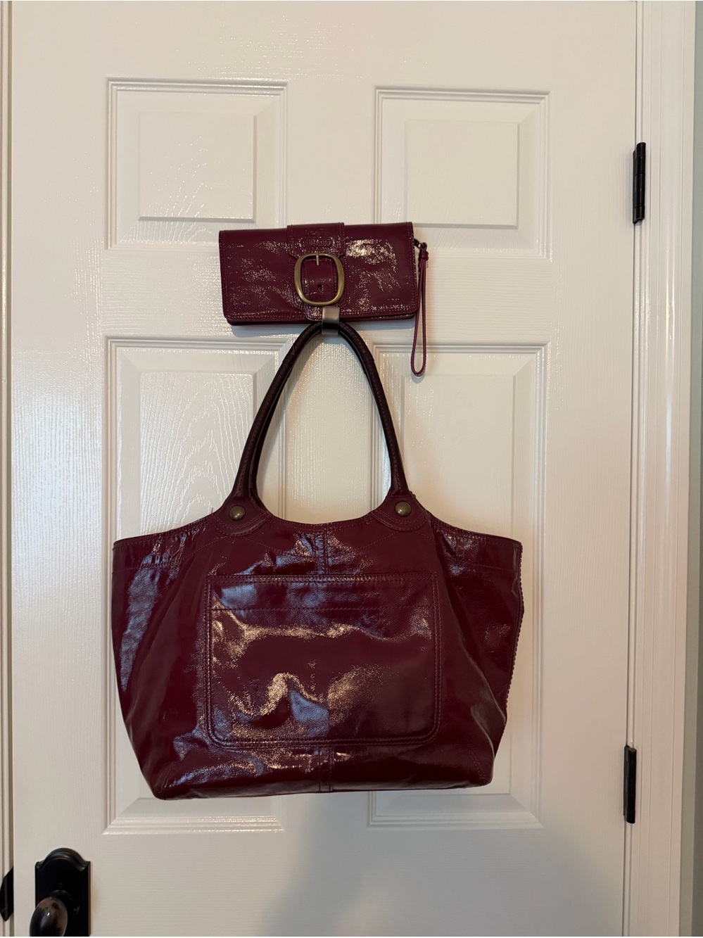 Women's Burgundy Patent Tote with Matching Wristlet